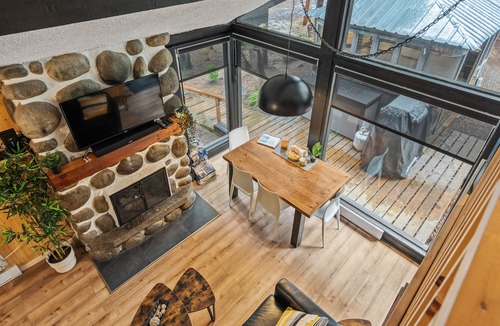 Sainte-Lucie-des-Laurentides Cabin | Chalet le chaleureux et coquet petit Caribou (1603)