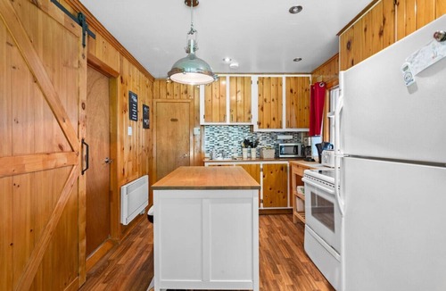 Sainte-Lucie-des-Laurentides Ski Chalet | Chalet Mon Repos - Lac Sarrazin avec embarcations