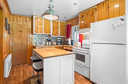 Sainte-Lucie-des-Laurentides Ski Chalet | Chalet Mon Repos - Lac Sarrazin avec embarcations