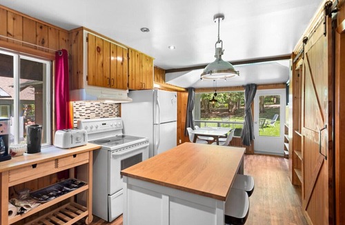 Sainte-Lucie-des-Laurentides Ski Chalet | Chalet Mon Repos - Lac Sarrazin avec embarcations