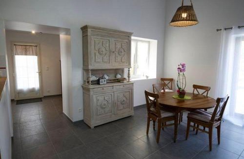 Saint-Georges-les-Baillargeaux House | Chez gustave