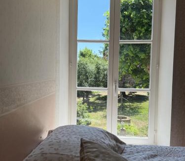 Lignerolles Bed & Breakfast | Ch kingsize avec vue sur le Perche
