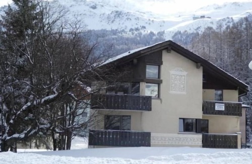 Sils-Maria Apartment | Chesa Margretta OG