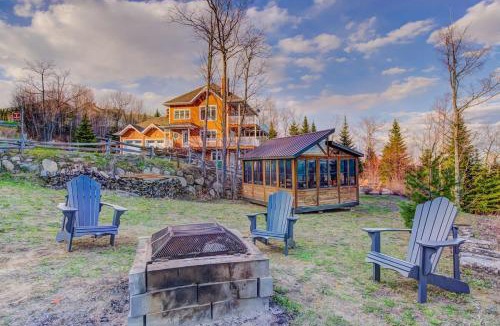 Petite-Riviere-Saint-Francois Ski Chalet | Chalet L'Officier #1 et #2 Charlevoix