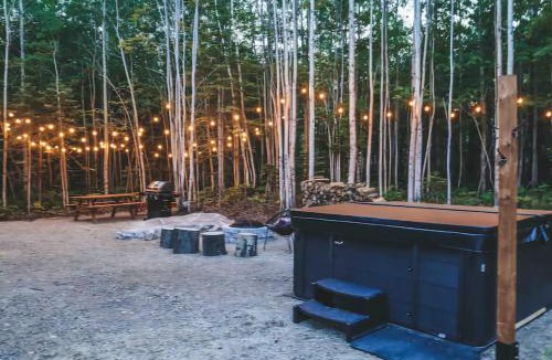 Petite-Riviere-Saint-Francois Ski Chalet | Chalet La Rocheuse et SPA