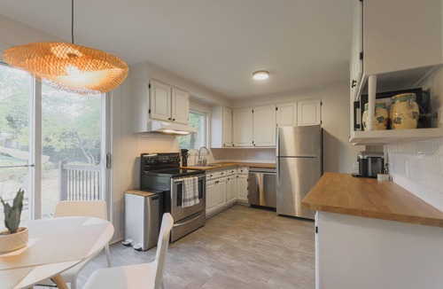 Saint-Bruno-de-Montarville House | Charming, well-maintained 3-bedroom home!