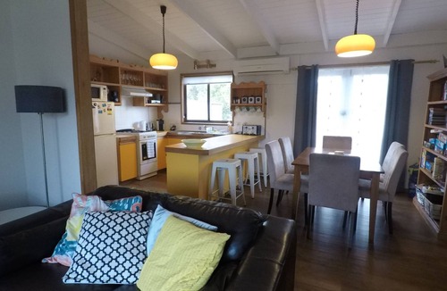 Inverloch House | CHA CHA - Pet Friendly-Netflix WiFi