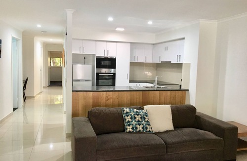 Mermaid Beach Apartment | CHA Private Apts Diamond Beach