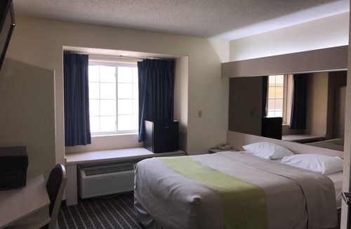 Chadron Hotel | Chadron Inn & Suites