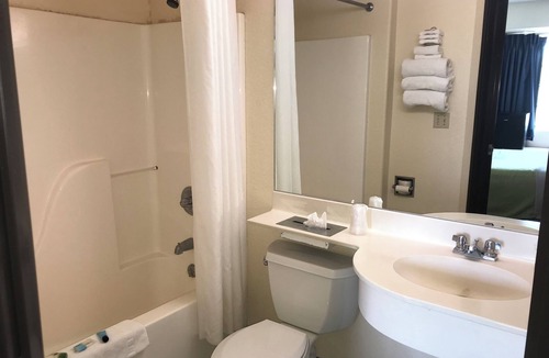 Chadron Hotel | Chadron Inn & Suites