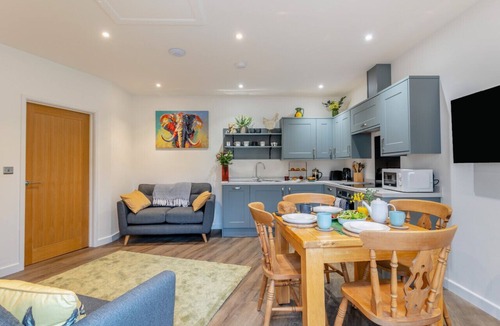 Kenn House | Chaff House - Orange Elephant