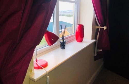 West Thurrock Apartment | Chafford Fairview - Stylish Cosy Apartment