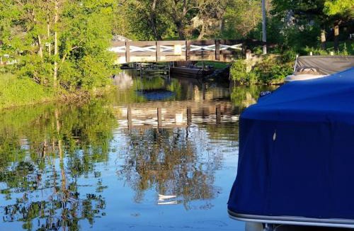 Fox Lake House | Chain O Lakes Nautical 4Bed 3Bath Waterfront with Bonus Room, Large Deck and Hot Tub