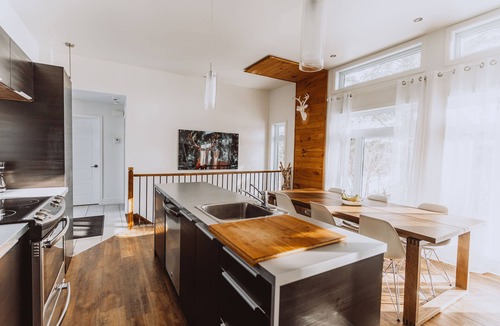 Sainte-Emelie-de-L'Energie Ski Chalet | Chalet Kabana Spa (lakefront)