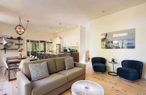 Sainte-Emelie-de-L'Energie Ski Chalet | Chalet Utopia on Lake Beaudoin