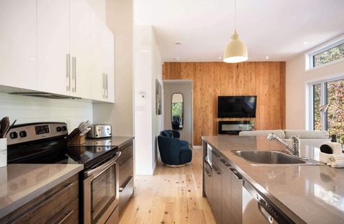 Sainte-Emelie-de-L'Energie Ski Chalet | Chalet Utopia on Lake Beaudoin