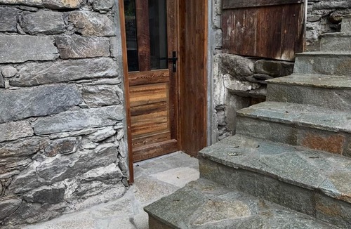 Praranger Ski Chalet | Chalet Arvi