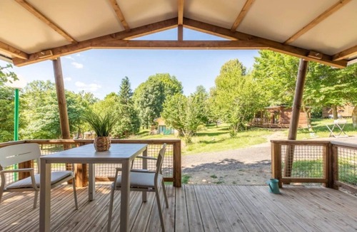 Saint-Bonnet-pres-Orcival Ski Chalet | Chalet 3 étoiles - ccbgbf0