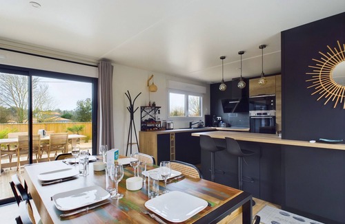 Saint-Gilles-Croix-de-Vie Ski Chalet | Chalet for 6- Heated swimming pool all year round