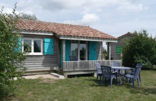 Chaille-les-Marais Other | Chalet à Chaillé-les-Marais - Terrasse et salon de jardin - API-1-52-363
