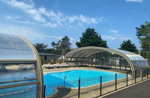 Jullouville Resort | chalet à l'Edune 6 ou 12pers avec mon2ème chalet beau standing piscine couverte chauffée à 150m de la mer wifi inclus