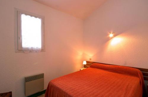 Usson-en-Forez House | Chalet à Usson-en-Forez avec cheminée, animaux admis et terrasse - FR-1-496-163