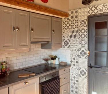 Albies Ski Chalet | Chalet 09