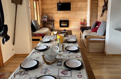 Guzet Neige Ski Chalet | Chalet 10-12 people 150m from the slopes