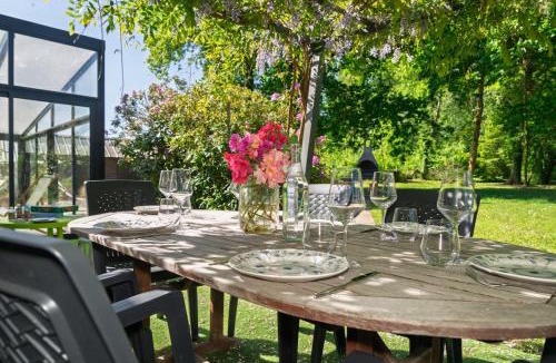 Soligny-la-Trappe House | Chalet 102 Piscine 365 jours - Collection Idylliq