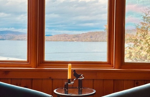 Potton Ski Chalet | Chalet - 125 ft lake front Lac Memphremagog w/2 docks - 7 beds w/guest house