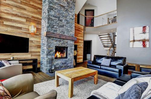 Stoneham Ski Chalet | Chalet 15 Chemin Blanc by Les Chalets Alpins
