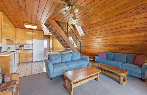 Stevensville Ski Chalet | Chalet #17 w Lake Views & Resort Amenities