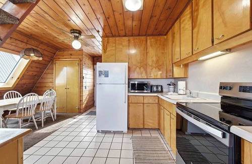 Stevensville Ski Chalet | Chalet #18 w Lake Views & Resort Amenities