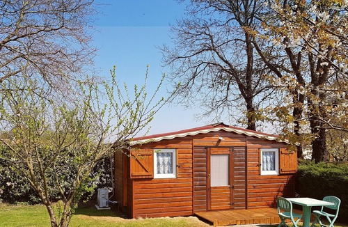 Chauve Ski Chalet | CHALET 2 people in market town near the seaside.