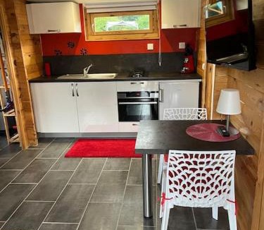 Corcieux Ski Chalet | Chalet 2 personnes avec jacuzzi privatif et piscine saisonnière partagée