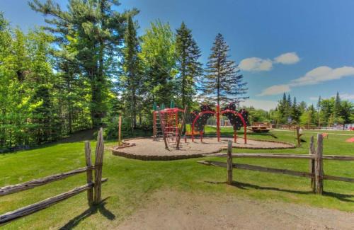 Fiddler Lake Resort Apartment | Chalet 20 Ours, Lac Fiddler