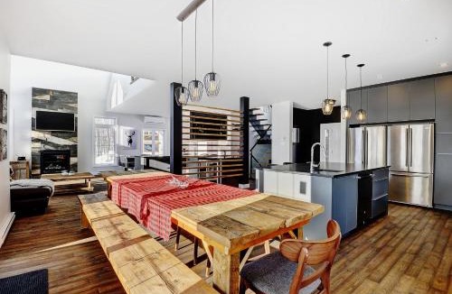 Stoneham Ski Chalet | Chalet 29 Chemin Blanc by Les Chalets Alpins