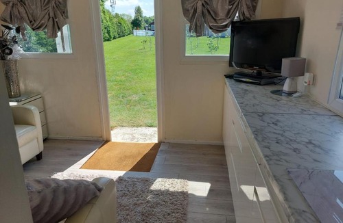 Warden Apartment | Chalet 291