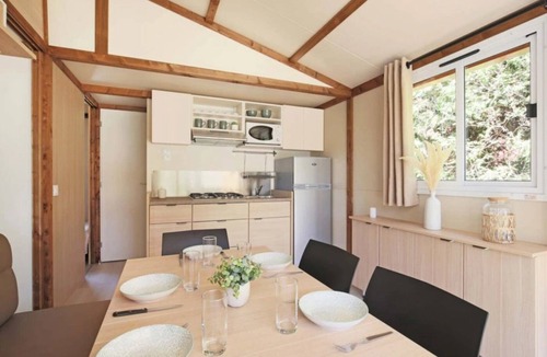 Lepin-le-Lac Ski Chalet | Chalet 3 étoiles - ccbfggh