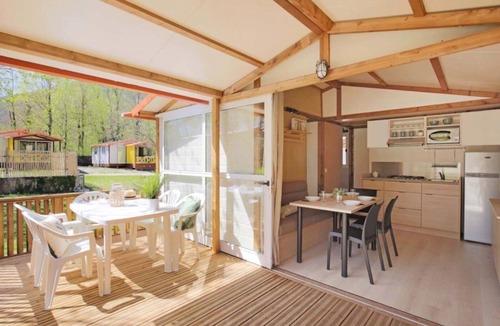 Lepin-le-Lac Ski Chalet | Chalet 3 étoiles - ccbfggh