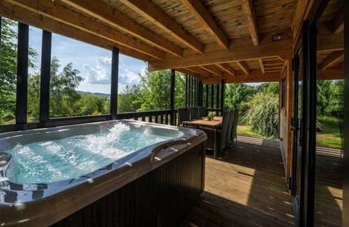 Chamberet Ski Chalet | Chalet 3 étoiles - Piscine - eececc