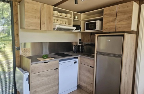 Douville Ski Chalet | Chalet 3 étoiles - Piscine - ccafgfa