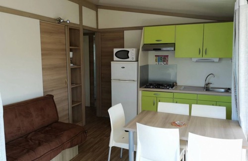 Collias Ski Chalet | Chalet 3 étoiles - Piscine - ccbfgbh