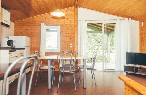 Beynat Ski Chalet | Chalet 3 étoiles - Piscine - eebbhf