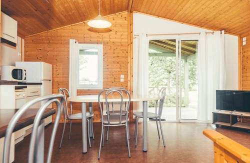 Beynat Ski Chalet | Chalet 3 étoiles - Piscine - eebbhf