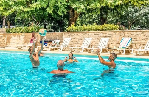 Saint-Jean-du-Gard Ski Chalet | Chalet 3 étoiles - Piscine - ccbecbi