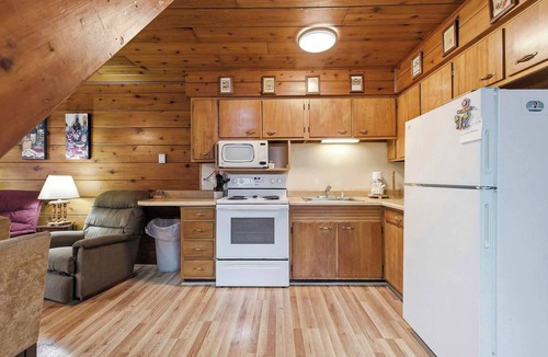 Stevensville Ski Chalet | Chalet #39 Chalet Near Pool & Resort Amenities