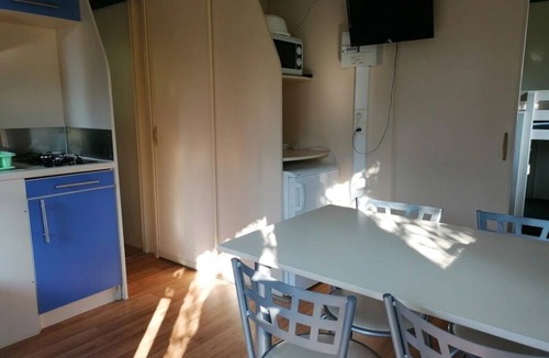 Saint-Gaultier Ski Chalet | Chalet 4 étoiles - Piscine - ccbbdfh