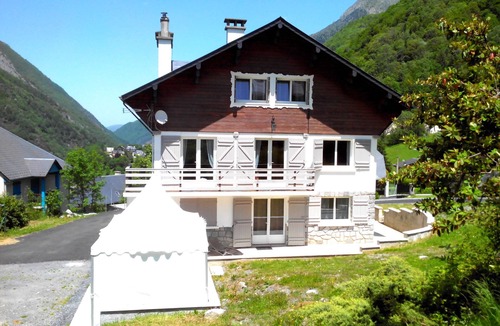 Cauterets Ski Chalet | Chalet 4 * for 14 people with outdoor SPA