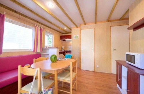Saint-Hilaire-de-Riez Ski Chalet | Chalet 4 étoiles - Piscine - eecceh